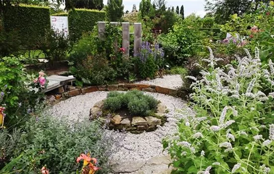 Gartengestaltung - Kleine Duftarena Gartengestaltung - Kleine Duftarena